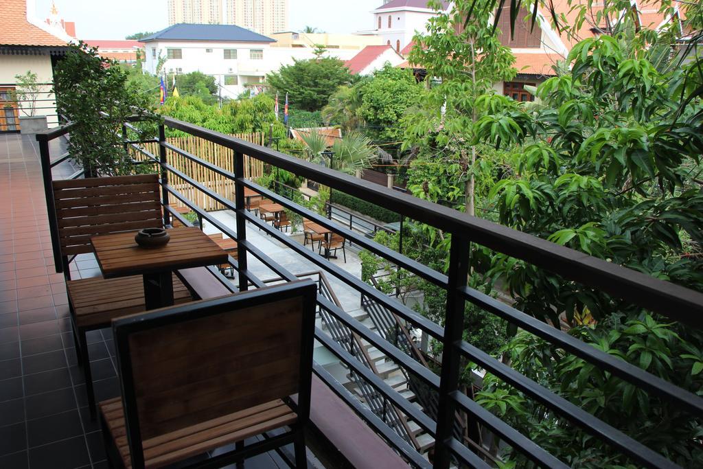 Palm Tree Boutique Hotel Phnom Penh Exteriör bild