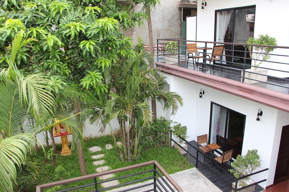 Palm Tree Boutique Hotel Phnom Penh Exteriör bild