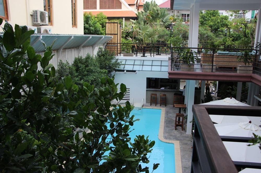 Palm Tree Boutique Hotel Phnom Penh Exteriör bild