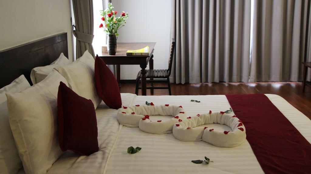 Palm Tree Boutique Hotel Phnom Penh Exteriör bild