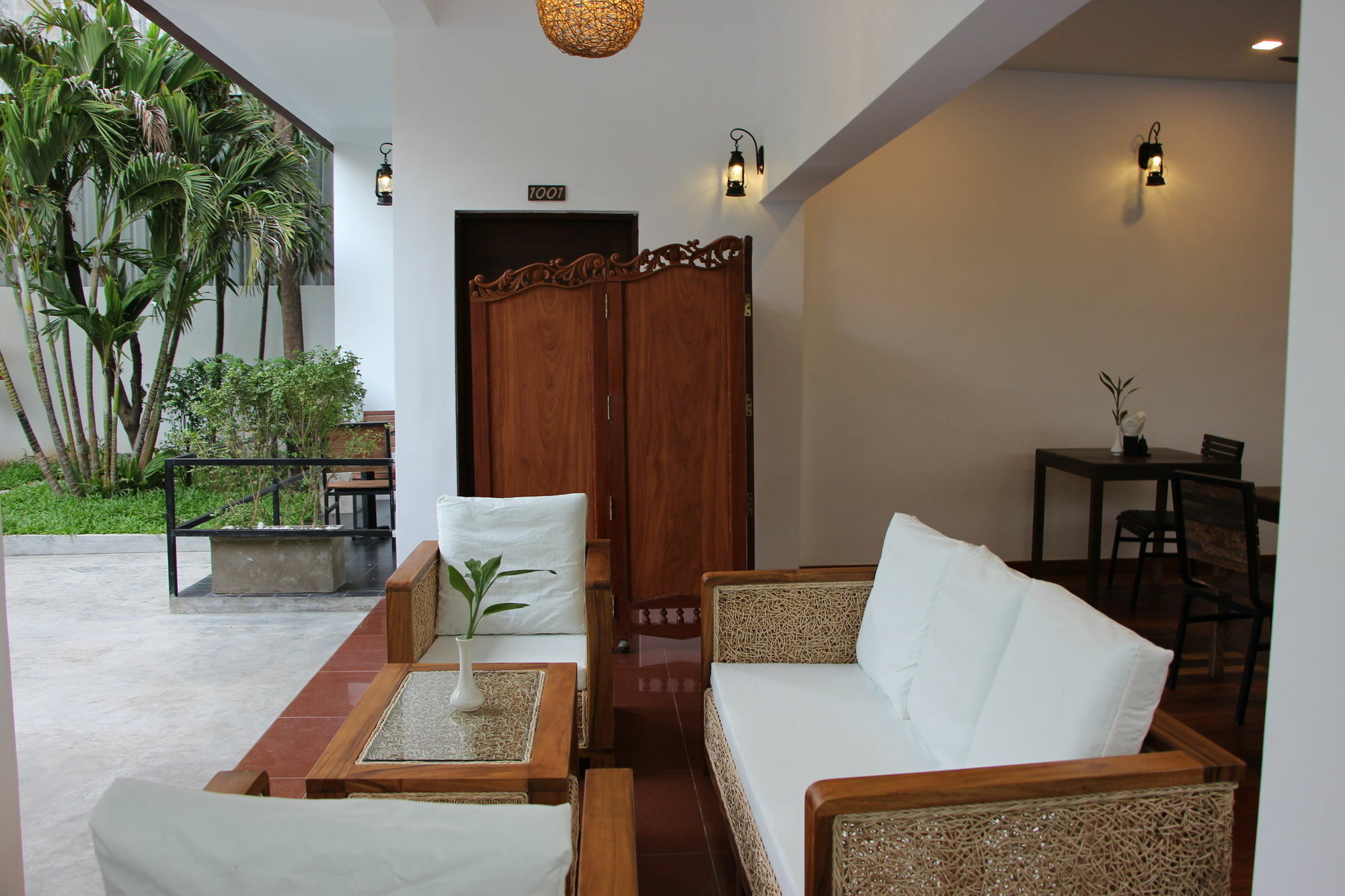 Palm Tree Boutique Hotel Phnom Penh Exteriör bild